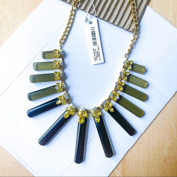 ANN TAYLOR Smoky Ombré Grey & Gemstone Dangle Statement Necklace - Picture 4 of 6